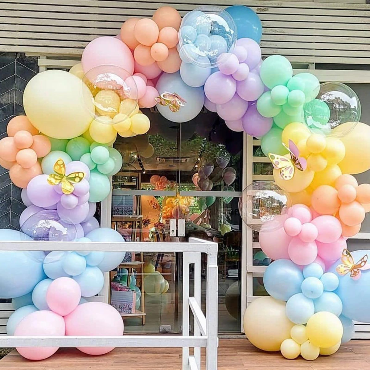 140-Piece Mixed-Size Balloon Pack for Party Decorations