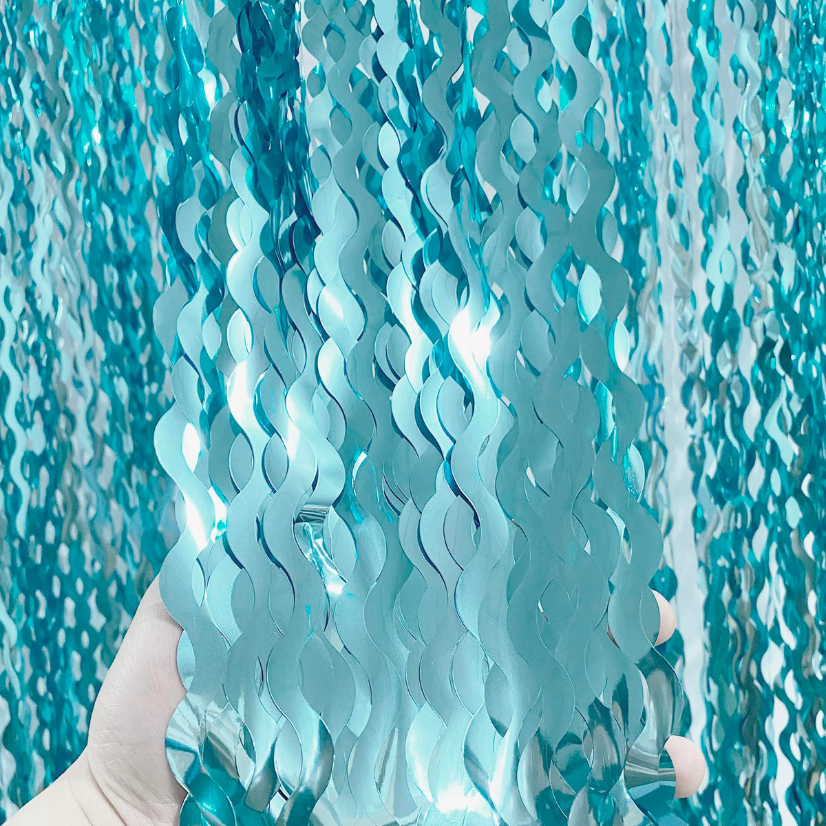 Metallic Tinsel Fringe Backdrop Curtain for Party Events
